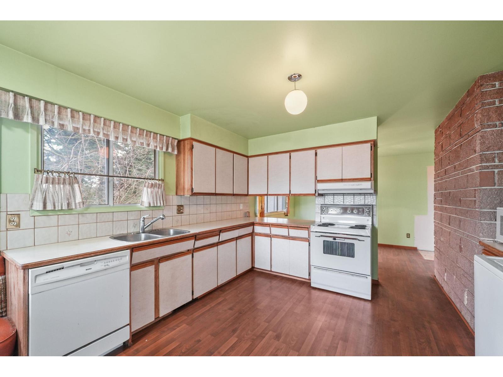 19150 61a Avenue, Surrey, British Columbia  V3S 8C7 - Photo 13 - R3119221