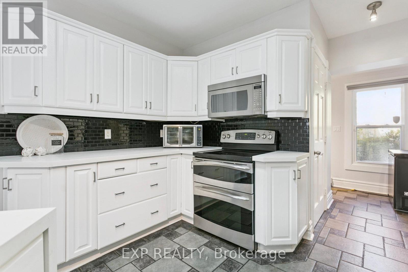 132 Queen Street W, Cambridge, Ontario  N3C 1G3 - Photo 28 - X13081478