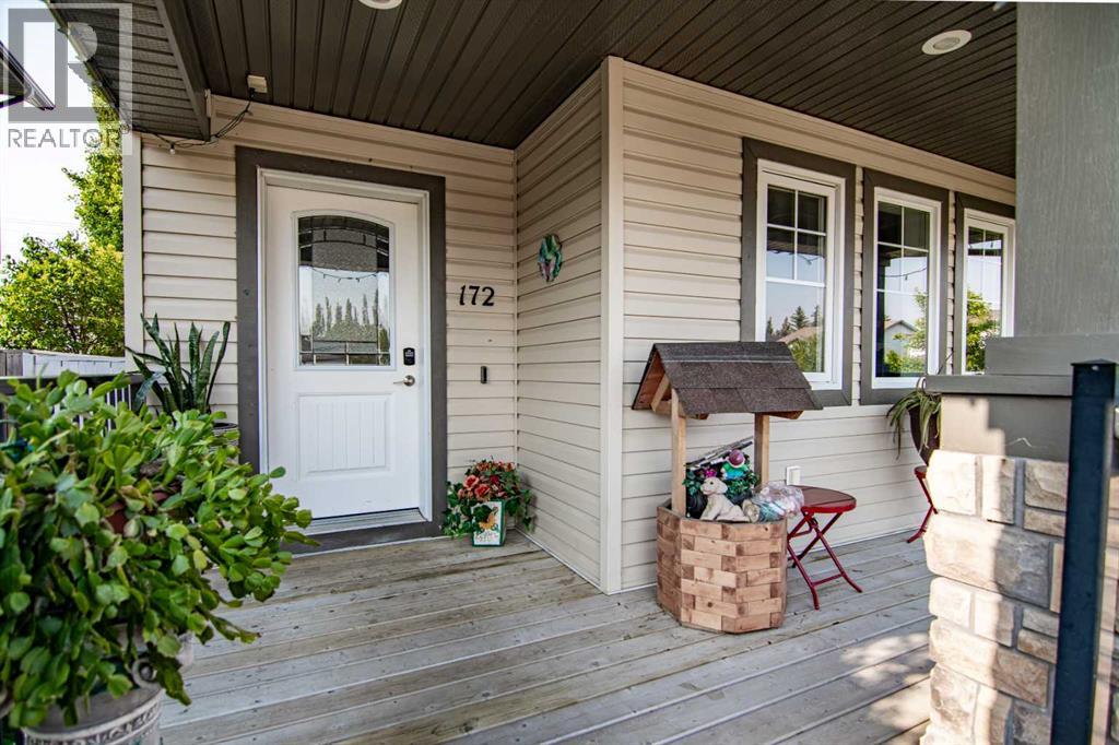 172 Ibbotson Close, Red Deer, Alberta  T4R 0C5 - Photo 4 - A2307546