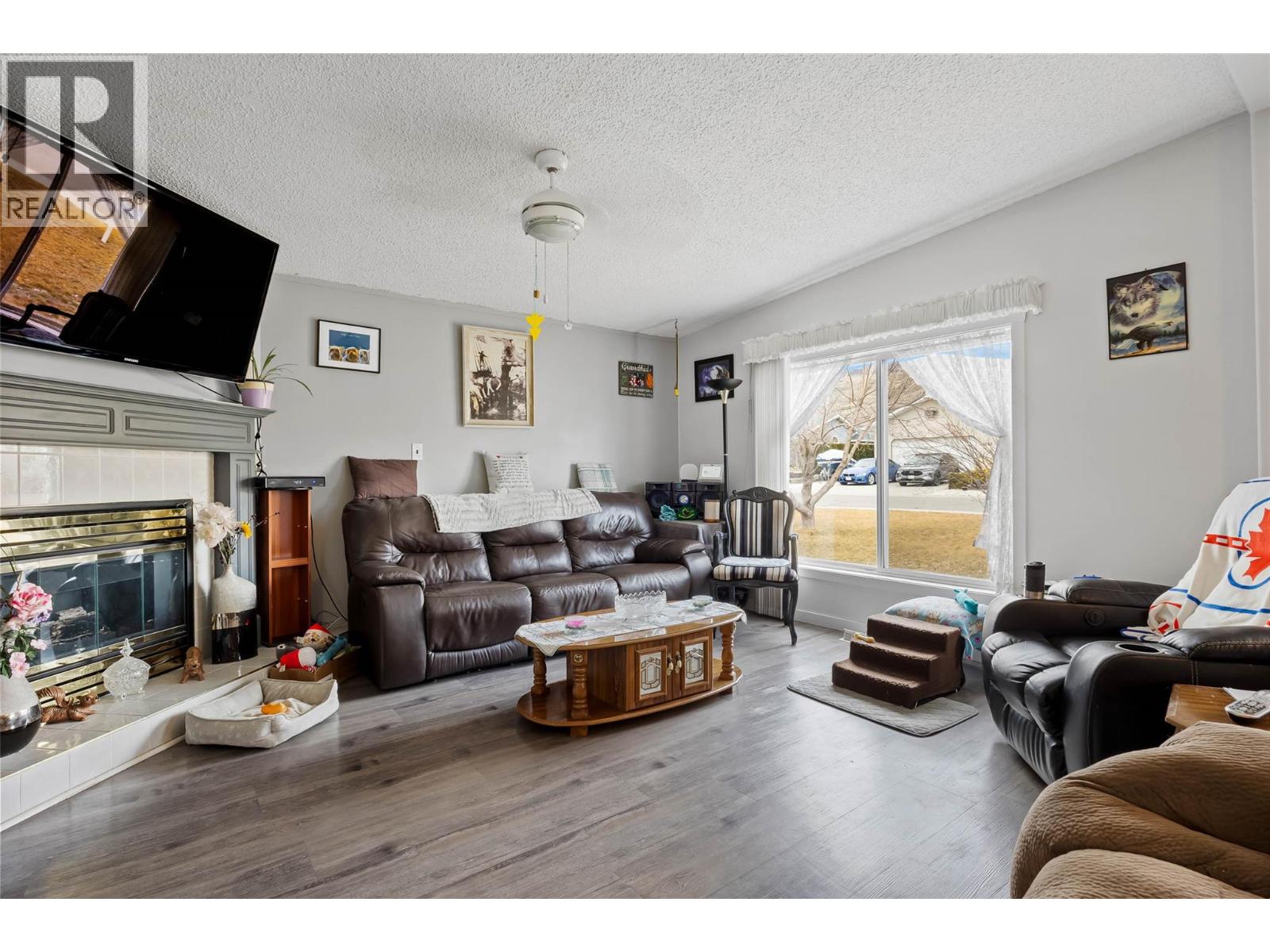 1664 Woodburn Drive, Cache Creek, British Columbia  V0K 1H0 - Photo 4 - 10354319