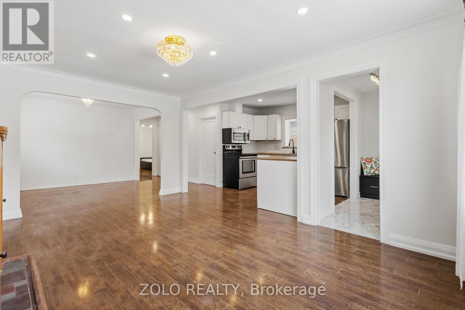 461 O'connor Drive, Toronto, Ontario  M4J 2W8 - Photo 7 - E13073042