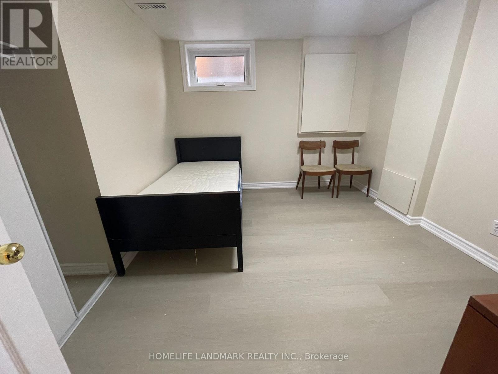 826 Winterton Way, Mississauga, Ontario  L5V 2A5 - Photo 20 - W13075348