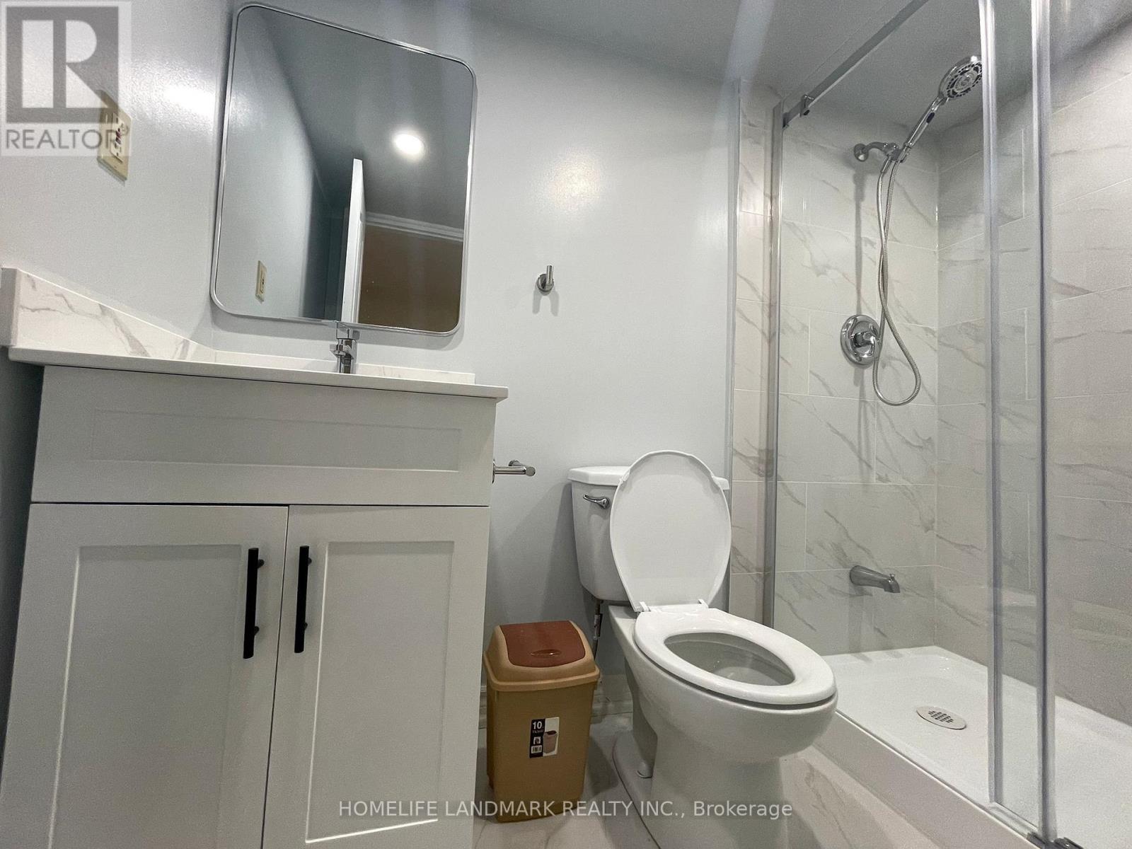 826 Winterton Way, Mississauga, Ontario  L5V 2A5 - Photo 10 - W13075348