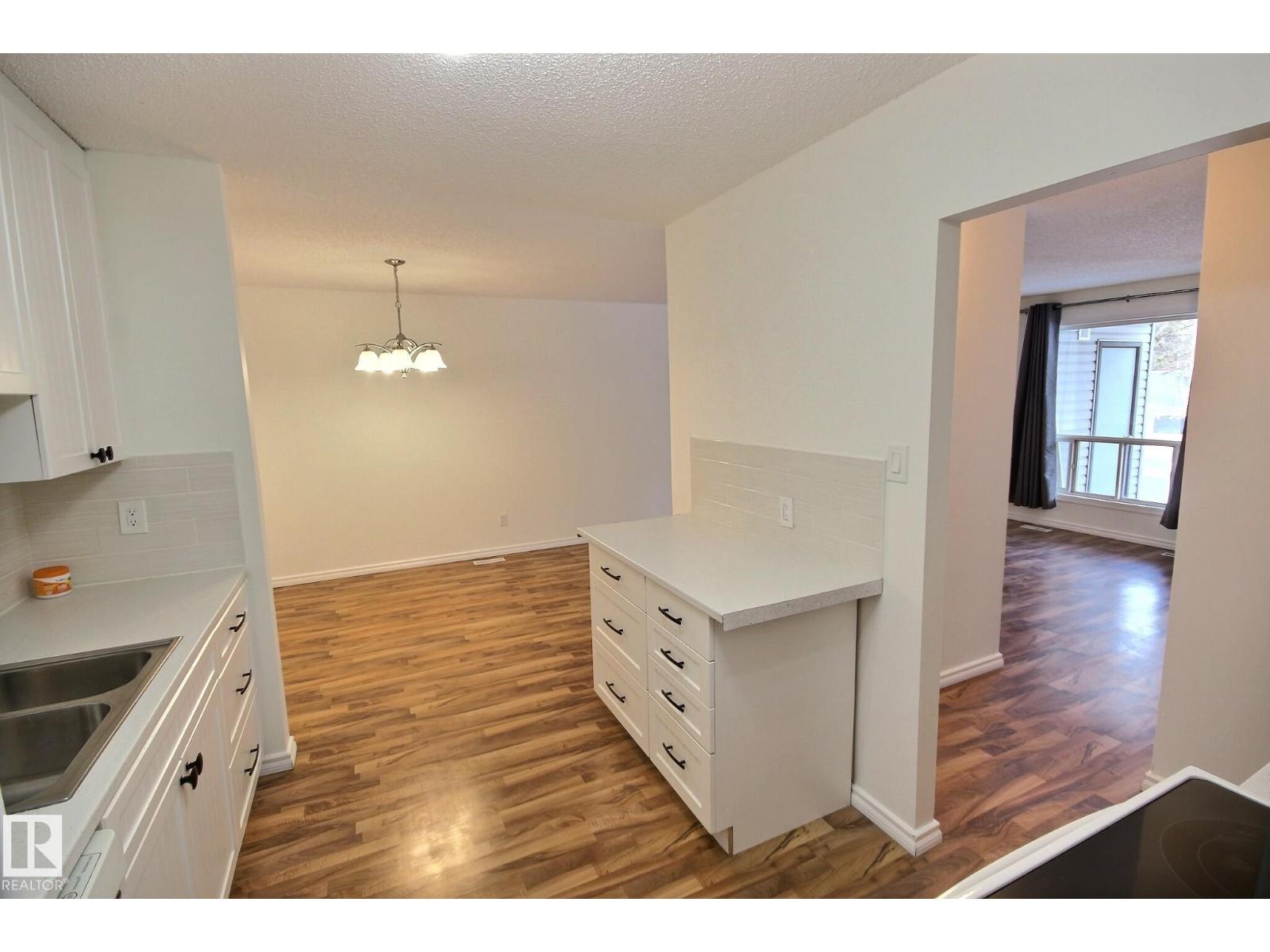 #11 1503 Mill Woods Rd E NW, Edmonton, Alberta  T6L 4C2 - Photo 4 - E4477645