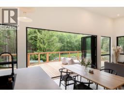 1290 COWAN POINT DRIVE, Bowen Island, British Columbia