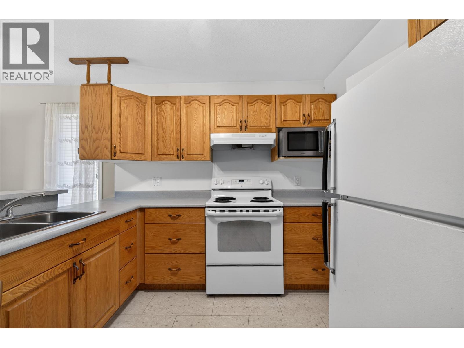 780 10 Street SW Unit# 7, Salmon Arm, British Columbia  V1E 1L9 - Photo 10 - 10385517