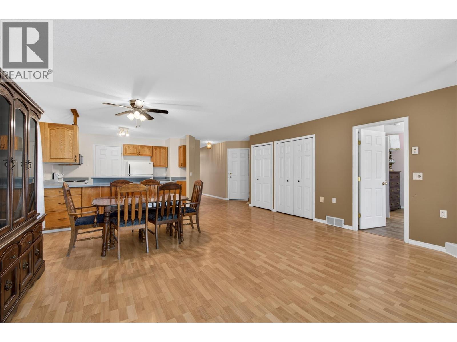 780 10 Street SW Unit# 7, Salmon Arm, British Columbia  V1E 1L9 - Photo 8 - 10385517