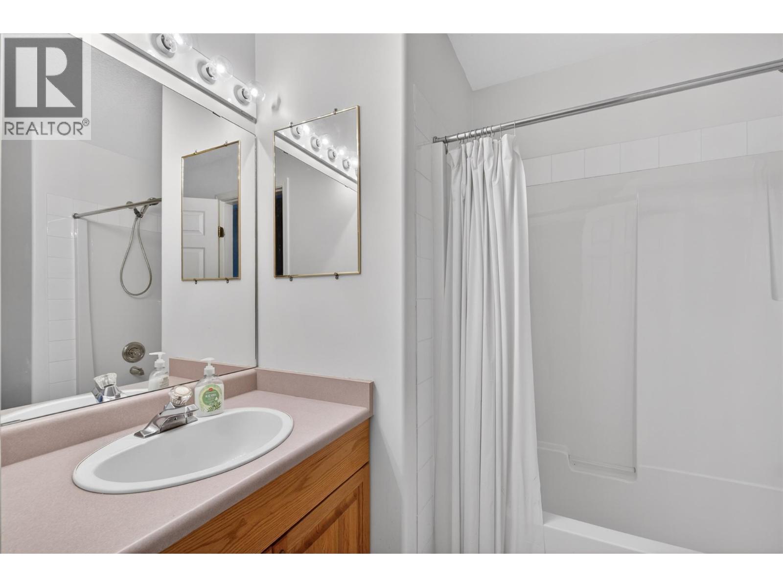 780 10 Street SW Unit# 7, Salmon Arm, British Columbia  V1E 1L9 - Photo 22 - 10385517