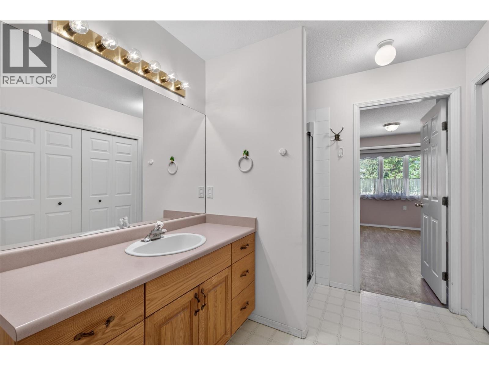 780 10 Street SW Unit# 7, Salmon Arm, British Columbia  V1E 1L9 - Photo 32 - 10385517