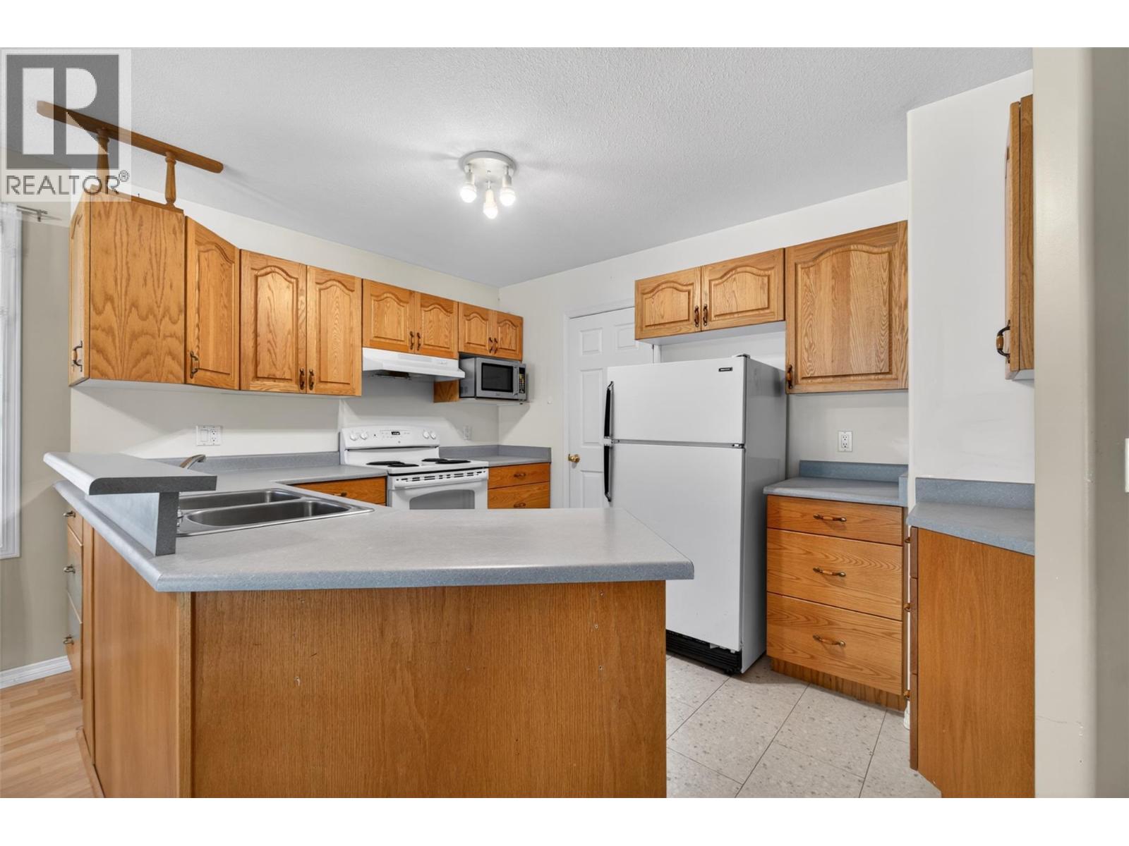 780 10 Street SW Unit# 7, Salmon Arm, British Columbia  V1E 1L9 - Photo 14 - 10385517
