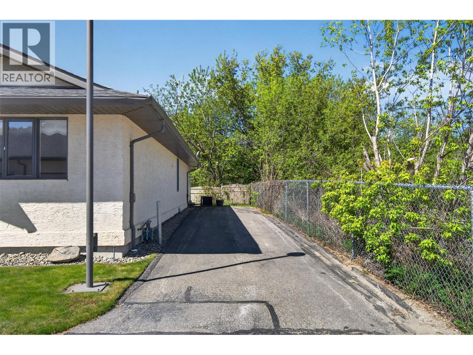 780 10 Street SW Unit# 7, Salmon Arm, British Columbia  V1E 1L9 - Photo 46 - 10385517
