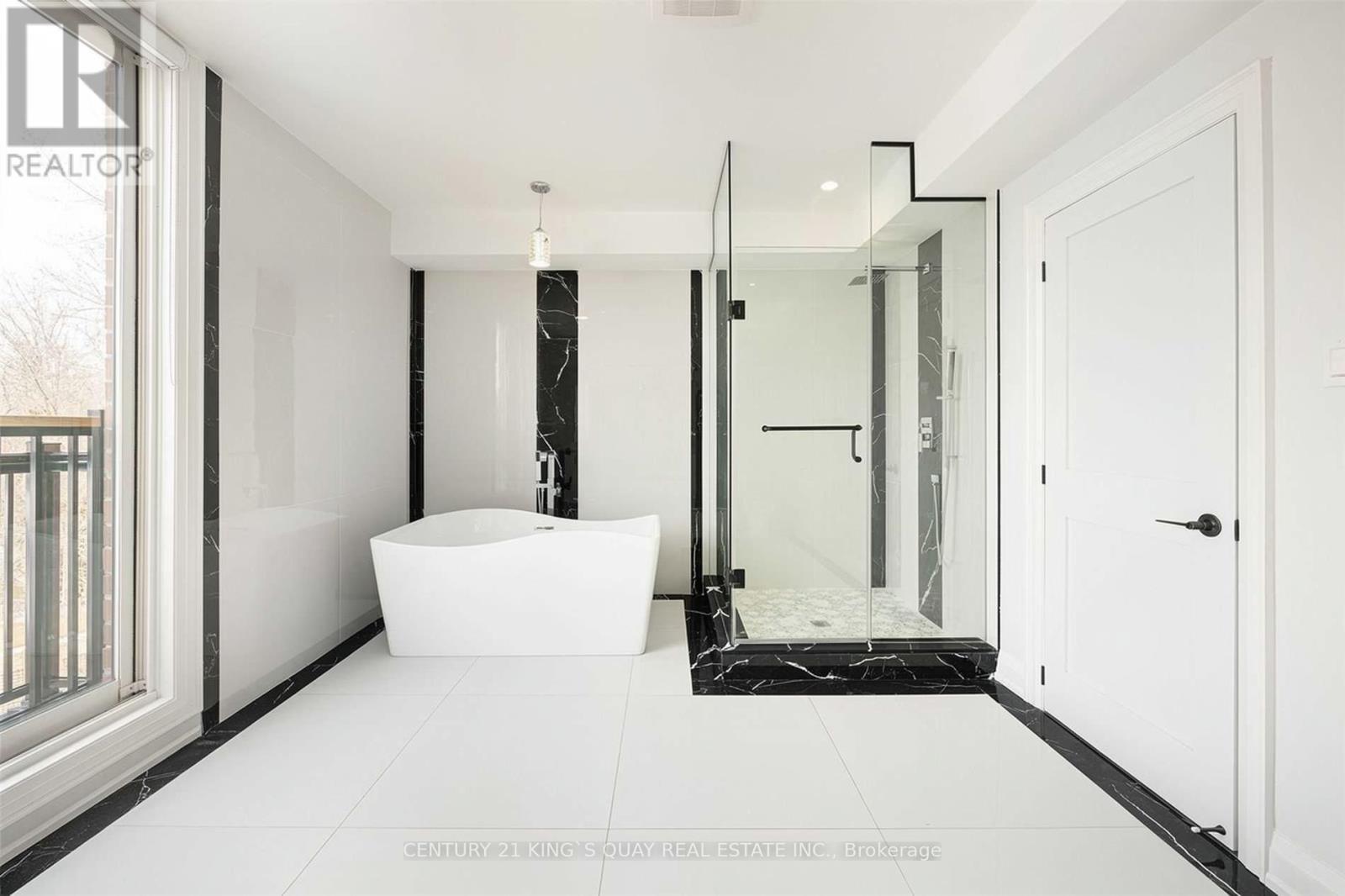 230 Mcrae Drive, Toronto, Ontario  M4G 1T5 - Photo 7 - C13081518