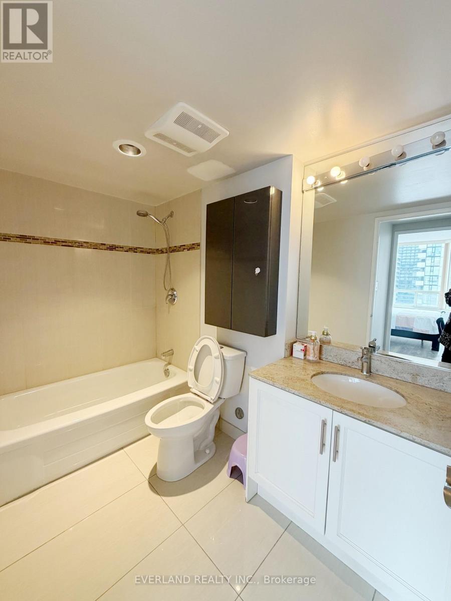 2208 - 30 Greenfield Avenue E, Toronto, Ontario  M2N 6N3 - Photo 15 - C13081532