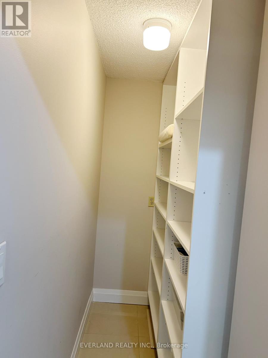 2208 - 30 Greenfield Avenue E, Toronto, Ontario  M2N 6N3 - Photo 19 - C13081532
