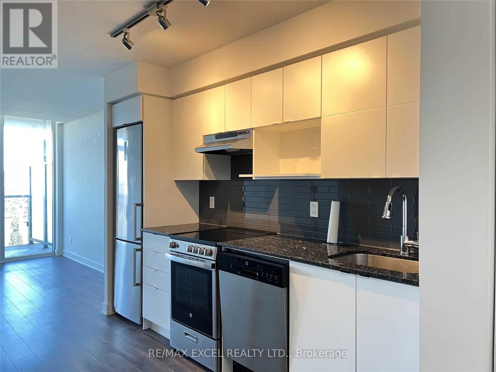 710 - 120 Varna Drive, Toronto, Ontario  M6A 0B3 - Photo 2 - C13081534