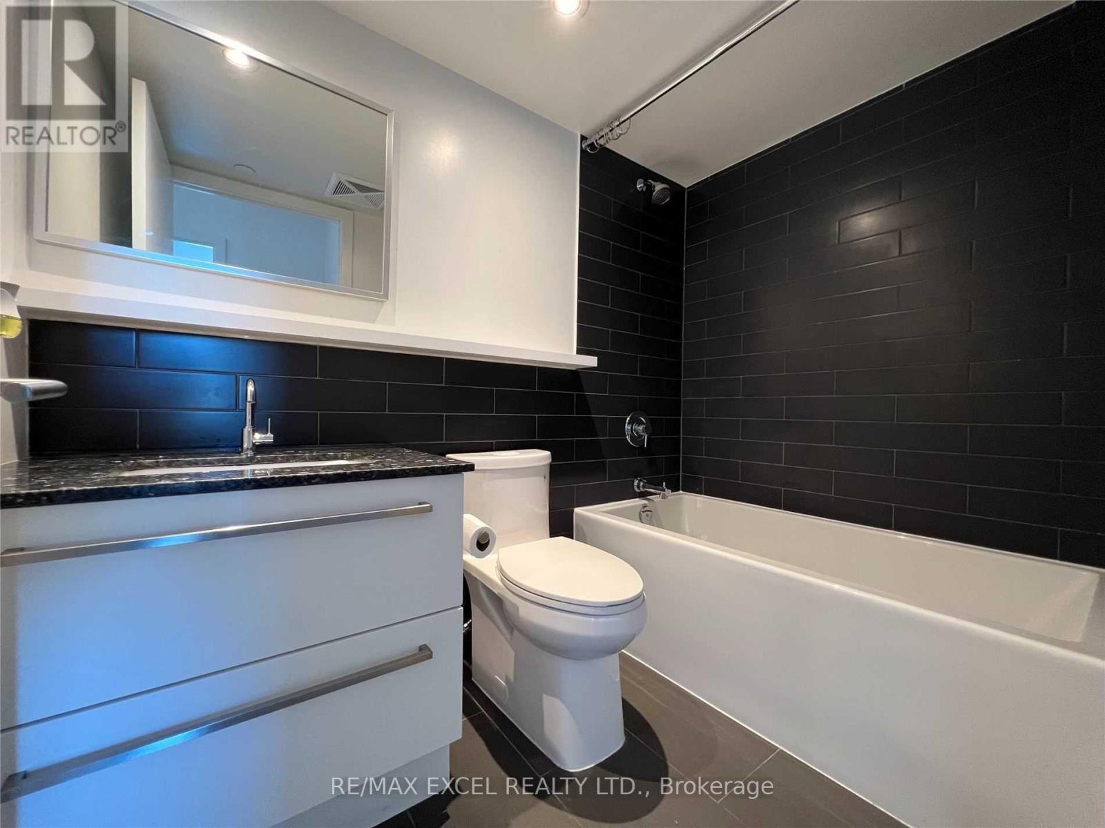 710 - 120 Varna Drive, Toronto, Ontario  M6A 0B3 - Photo 7 - C13081534