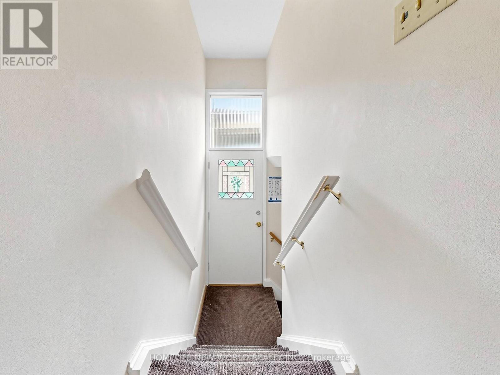 19 Robingrove Road, Toronto, Ontario  M2R 2Z6 - Photo 24 - C13081574