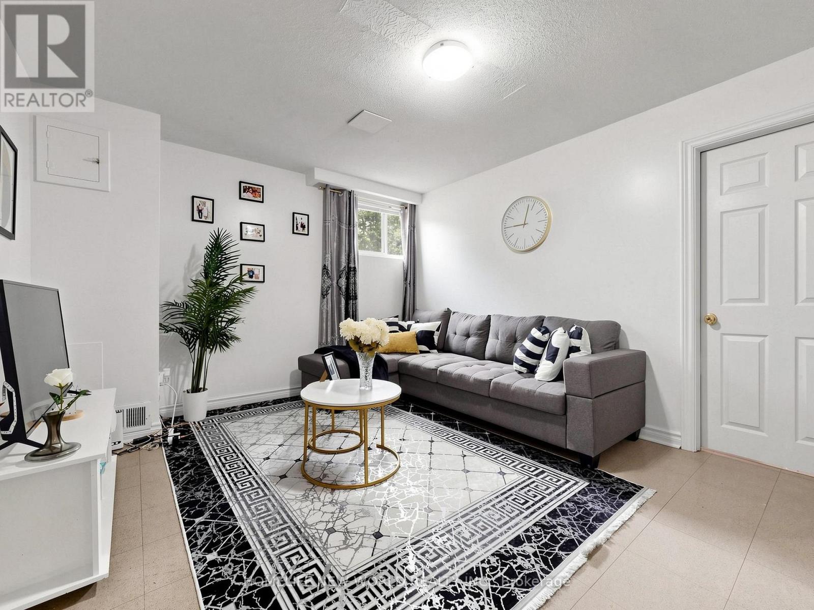 19 Robingrove Road, Toronto, Ontario  M2R 2Z6 - Photo 26 - C13081574
