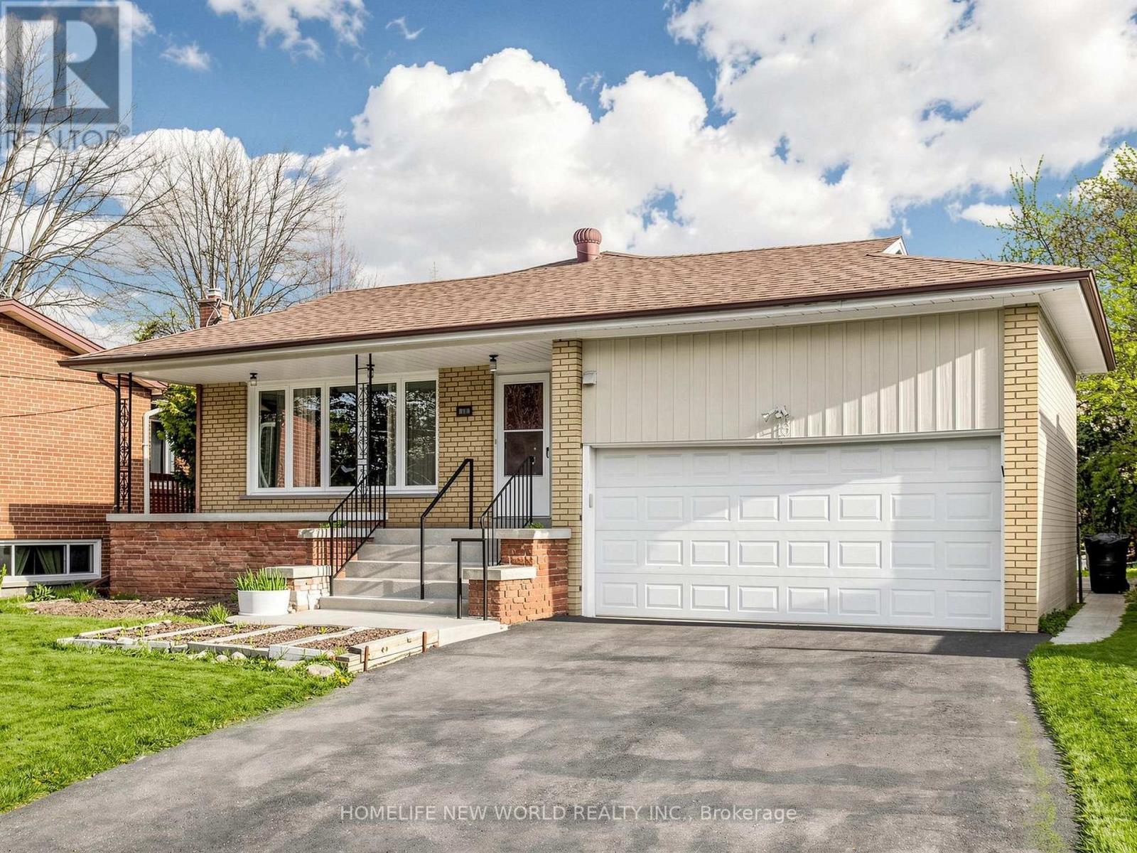 19 Robingrove Road, Toronto, Ontario  M2R 2Z6 - Photo 3 - C13081574