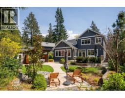 1141 LENORA ROAD, Bowen Island, British Columbia