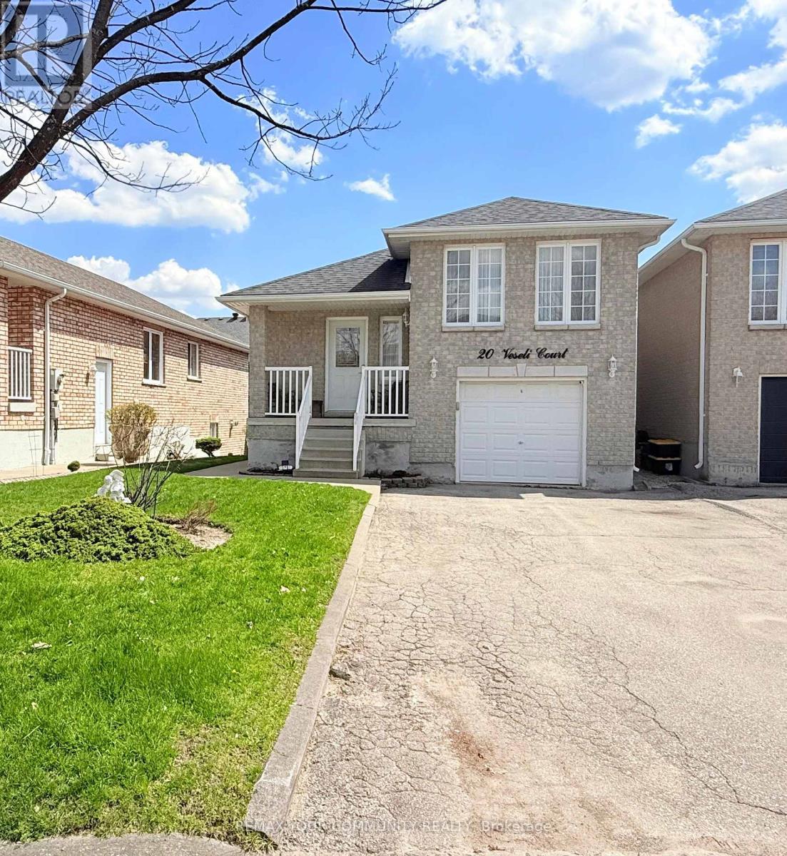 MAIN LEVEL - 20 VESELI COURT N, bradford west gwillimbury (bradford), Ontario