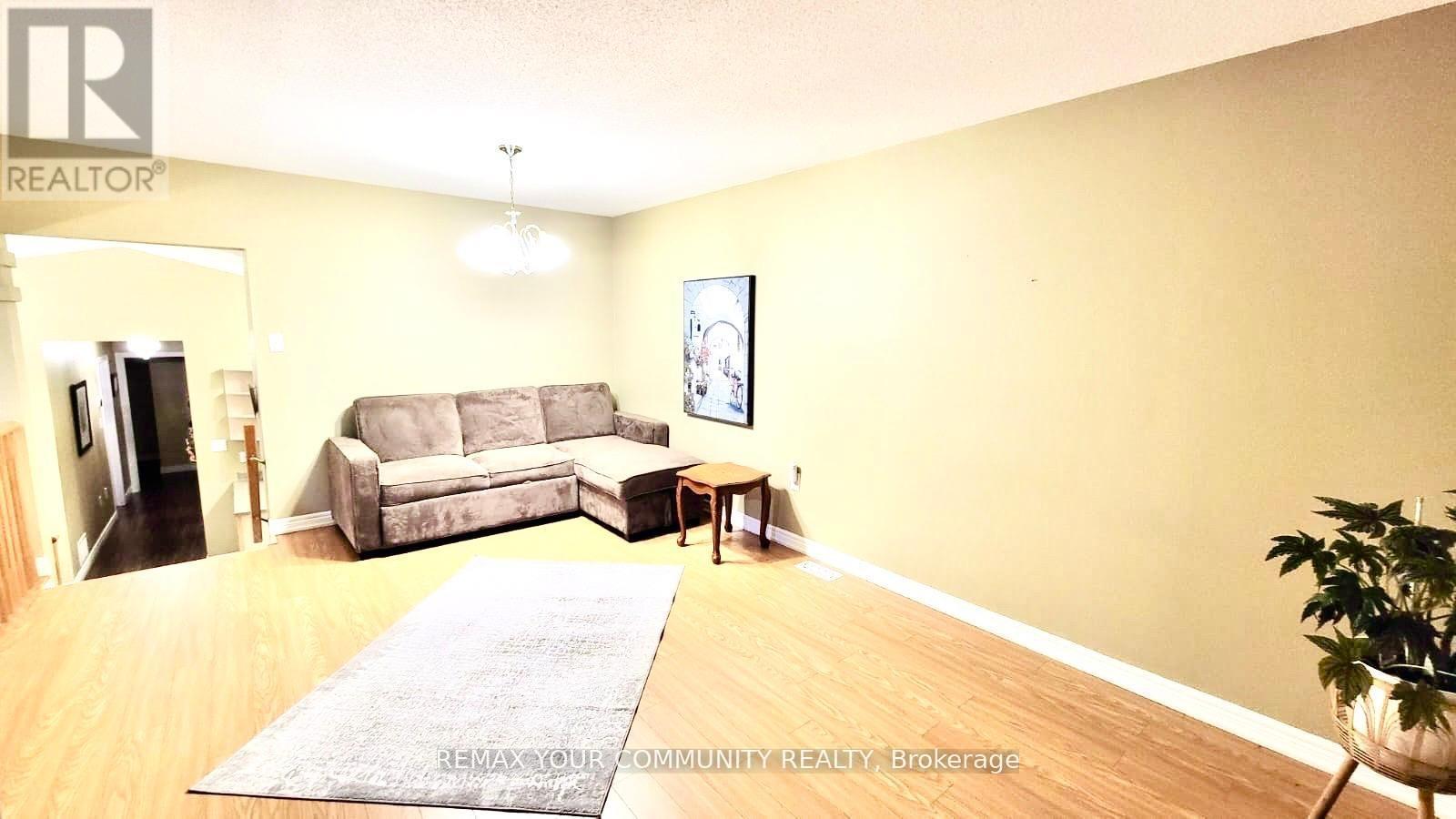 Main Level - 20 Veseli Court N, Bradford West Gwillimbury (Bradford), Ontario  L3Z 3C3 - Photo 25 - N13081540