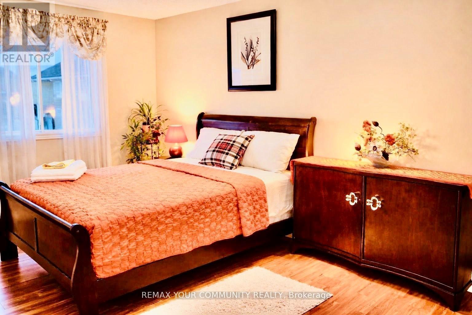 Main Level - 20 Veseli Court N, Bradford West Gwillimbury (Bradford), Ontario  L3Z 3C3 - Photo 34 - N13081540