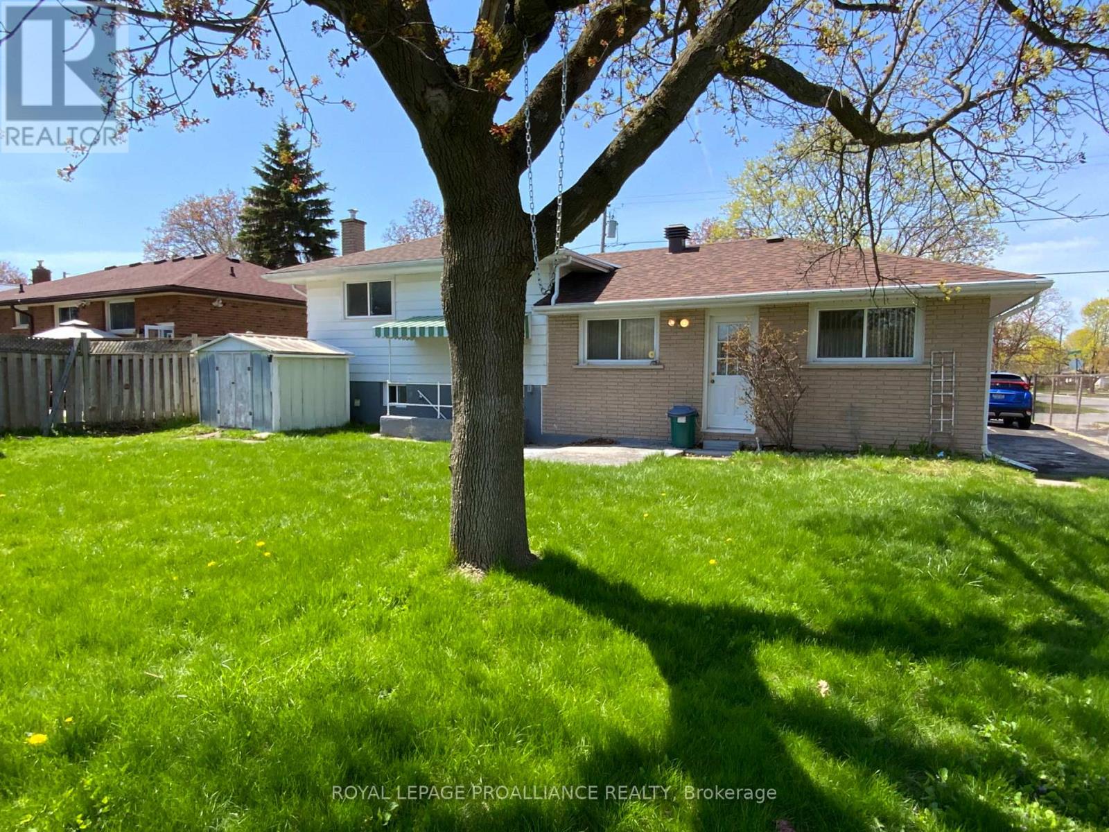 55 Village Drive, Belleville, Ontario  K8P 4K2 - Photo 8 - X13079706