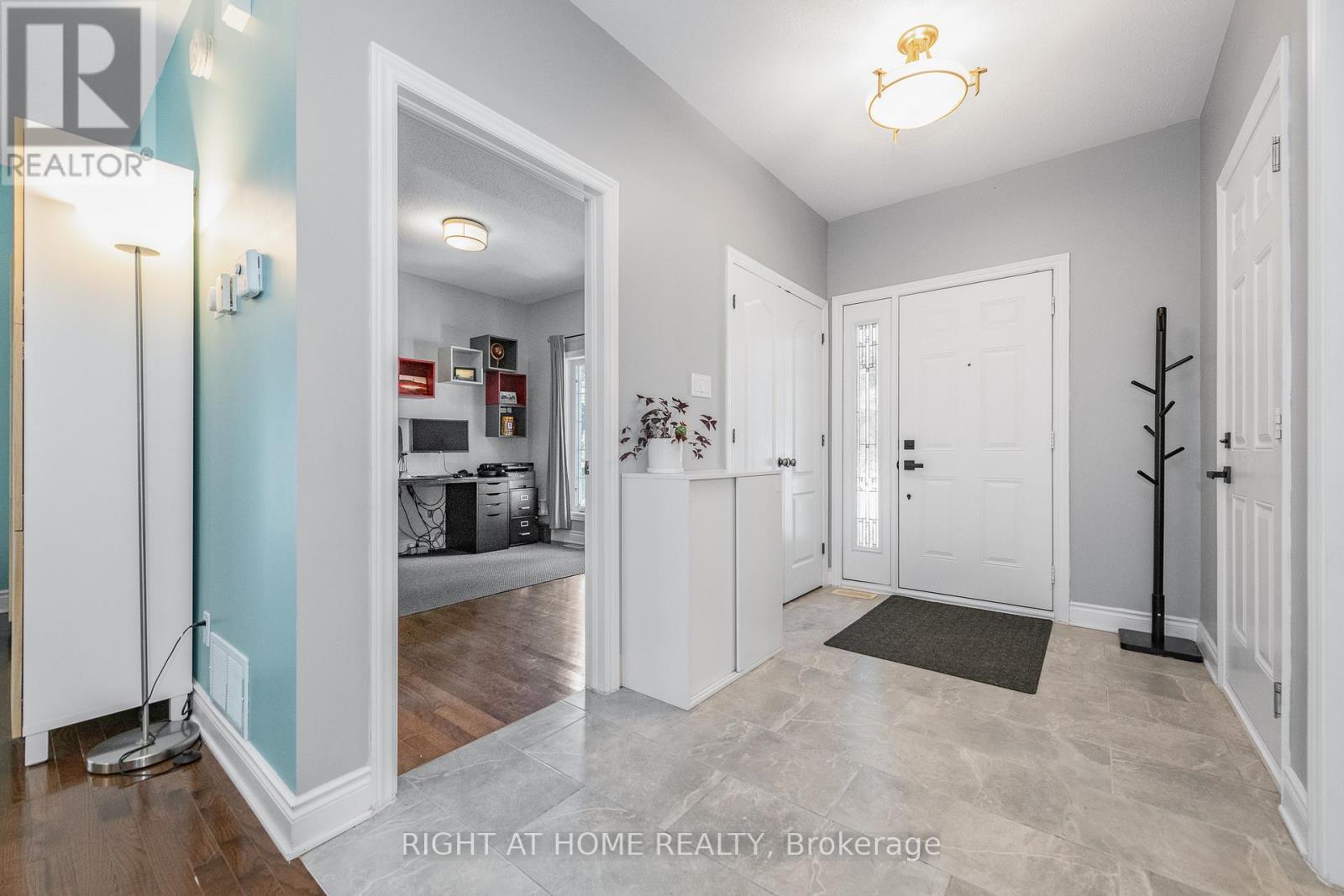 48 Station Trail, Russell, Ontario  K4R 0A3 - Photo 4 - X12794994