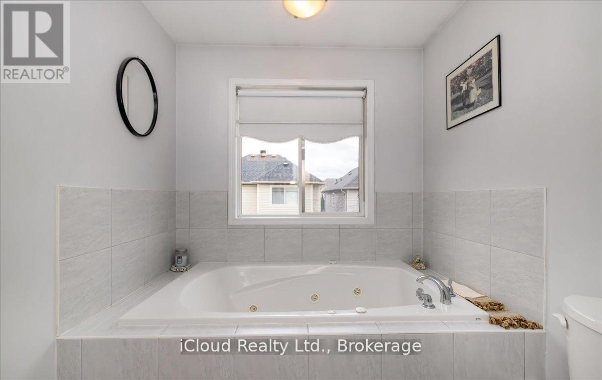 625 Laughren Crescent, Milton, Ontario  L9T 0G6 - Photo 35 - W13081536