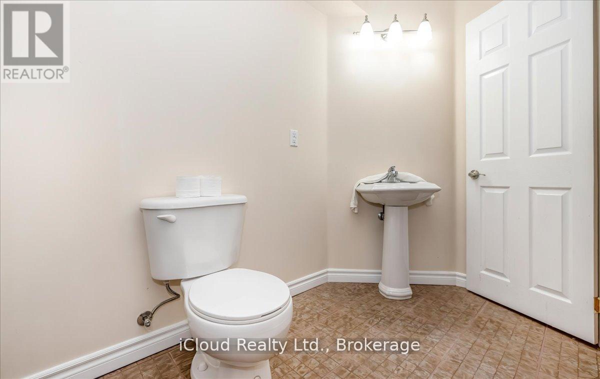 625 Laughren Crescent, Milton, Ontario  L9T 0G6 - Photo 43 - W13081536
