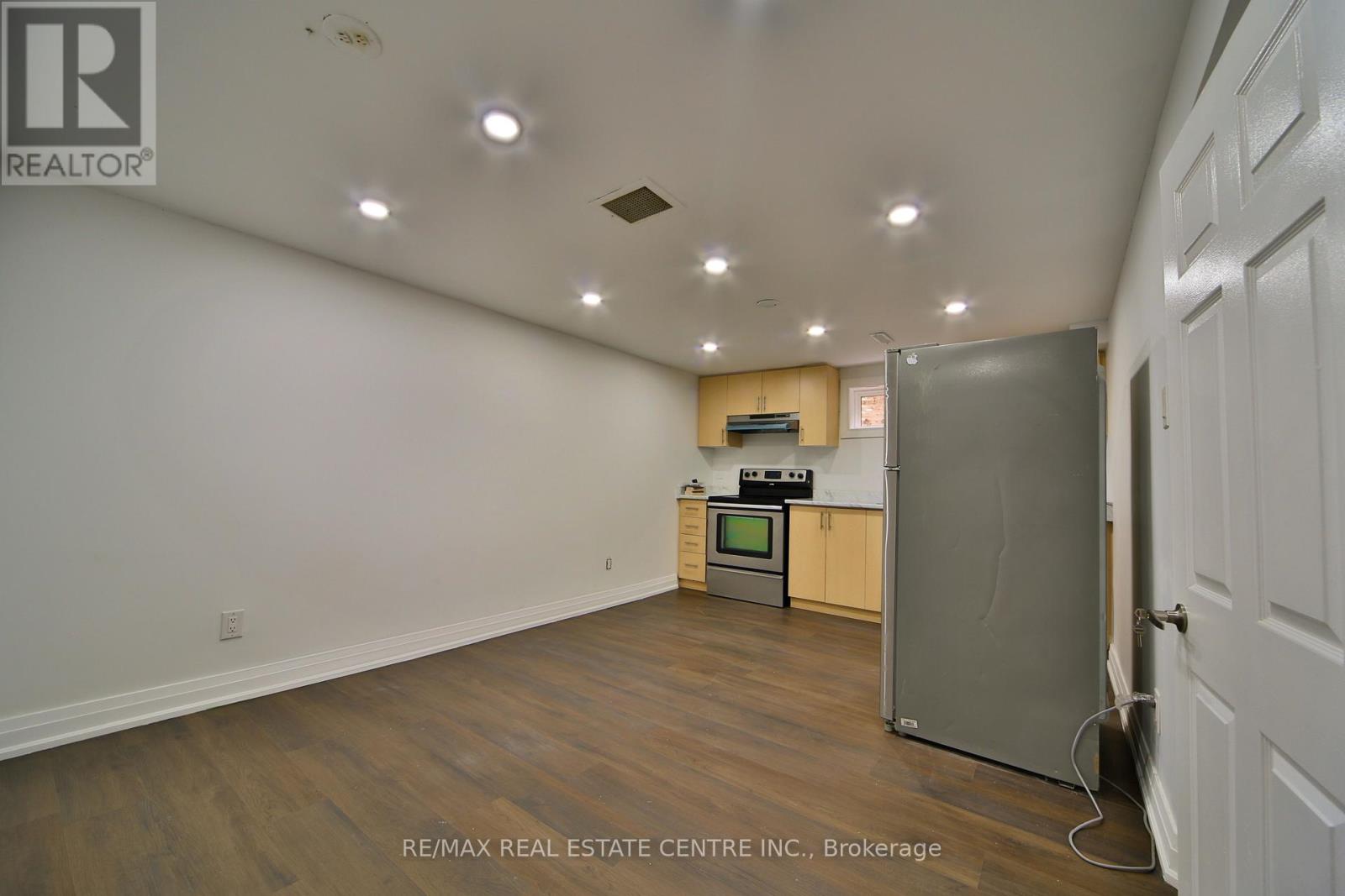 20 Mozart Crescent, Brampton, Ontario  L6Y 2W7 - Photo 27 - W13081538