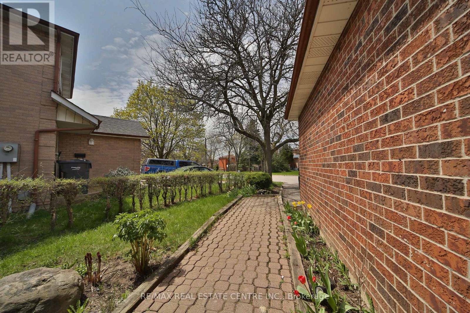 20 Mozart Crescent, Brampton, Ontario  L6Y 2W7 - Photo 32 - W13081538