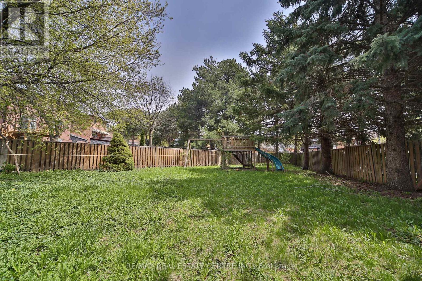 20 Mozart Crescent, Brampton, Ontario  L6Y 2W7 - Photo 35 - W13081538