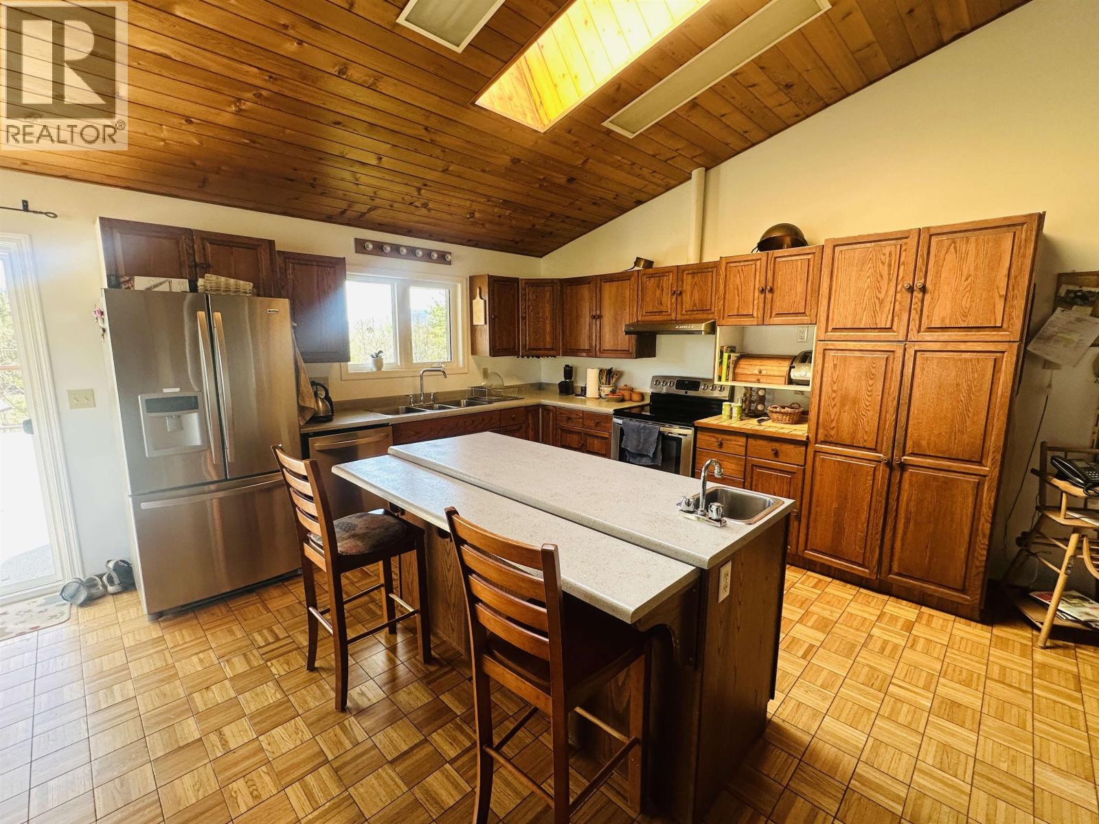 536 5th Avenue, Burns Lake, British Columbia  V0J 1E0 - Photo 13 - R3074884