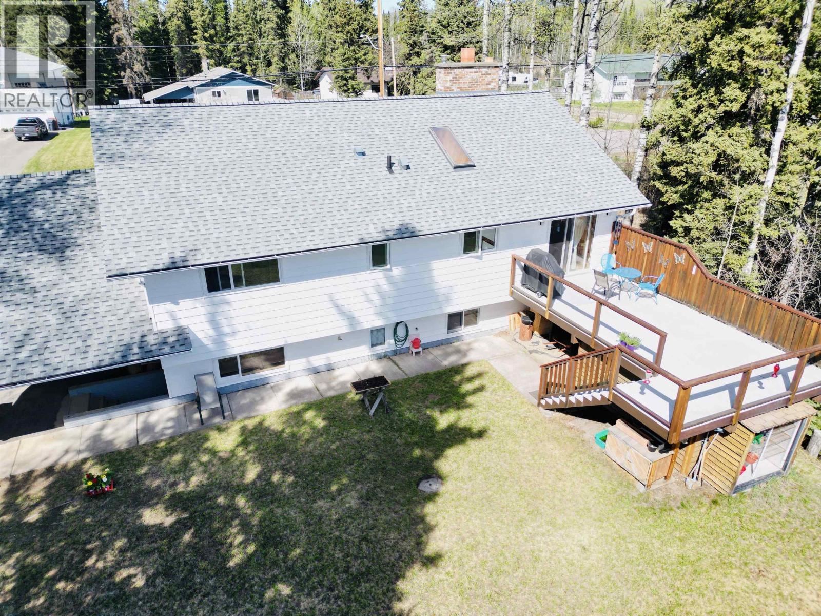 536 5th Avenue, Burns Lake, British Columbia  V0J 1E0 - Photo 5 - R3074884