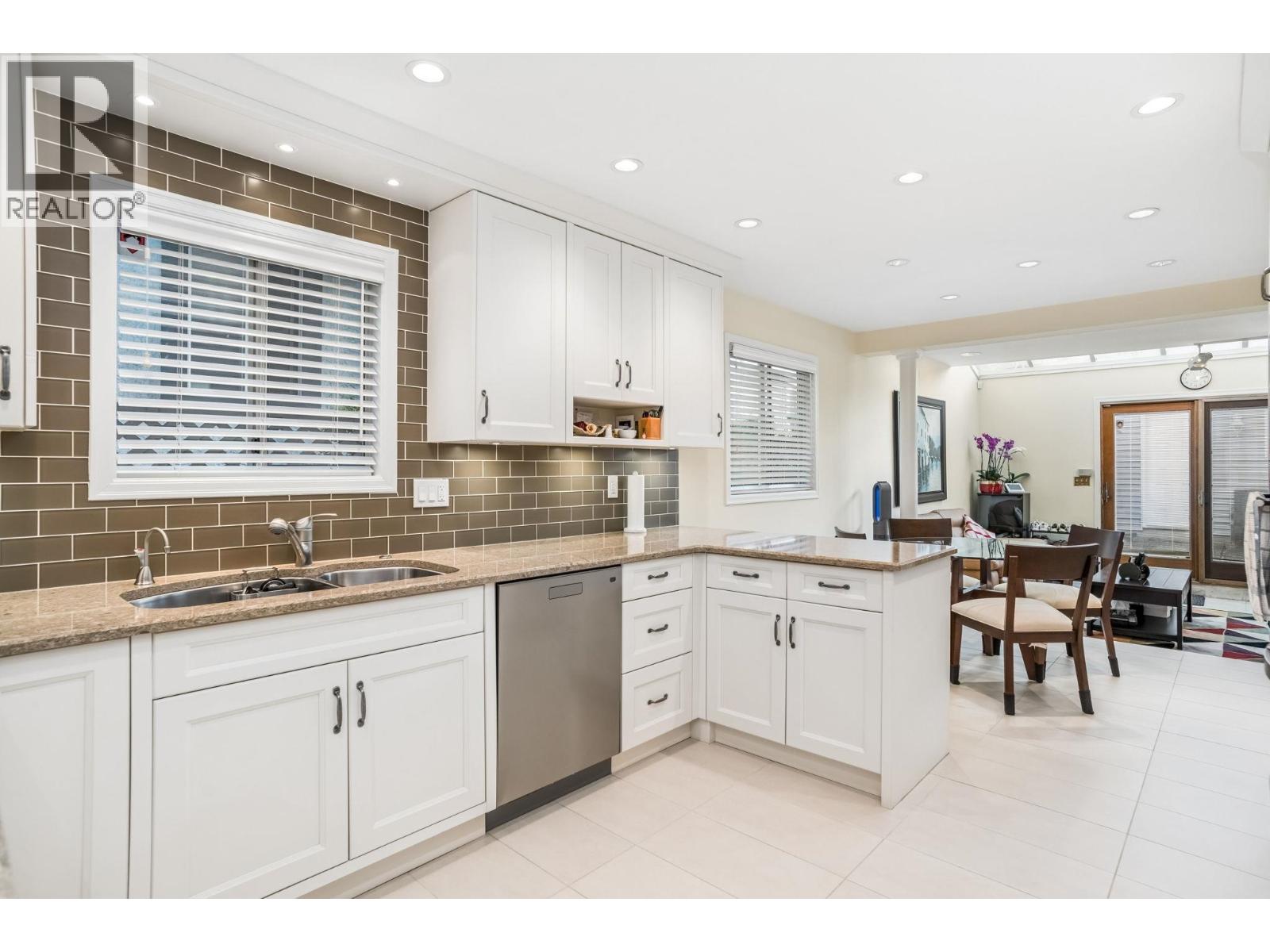 2828 W 23rd Avenue, Vancouver, British Columbia  V6L 1P3 - Photo 11 - R3119084