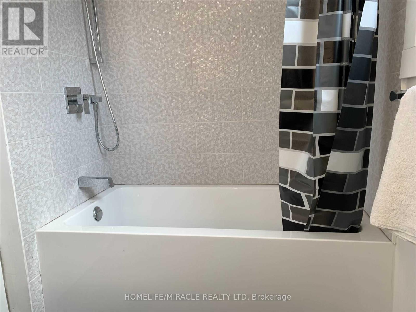 5644 Hanan Avenue, Niagara Falls, Ontario  L2G 4E6 - Photo 15 - X13081494