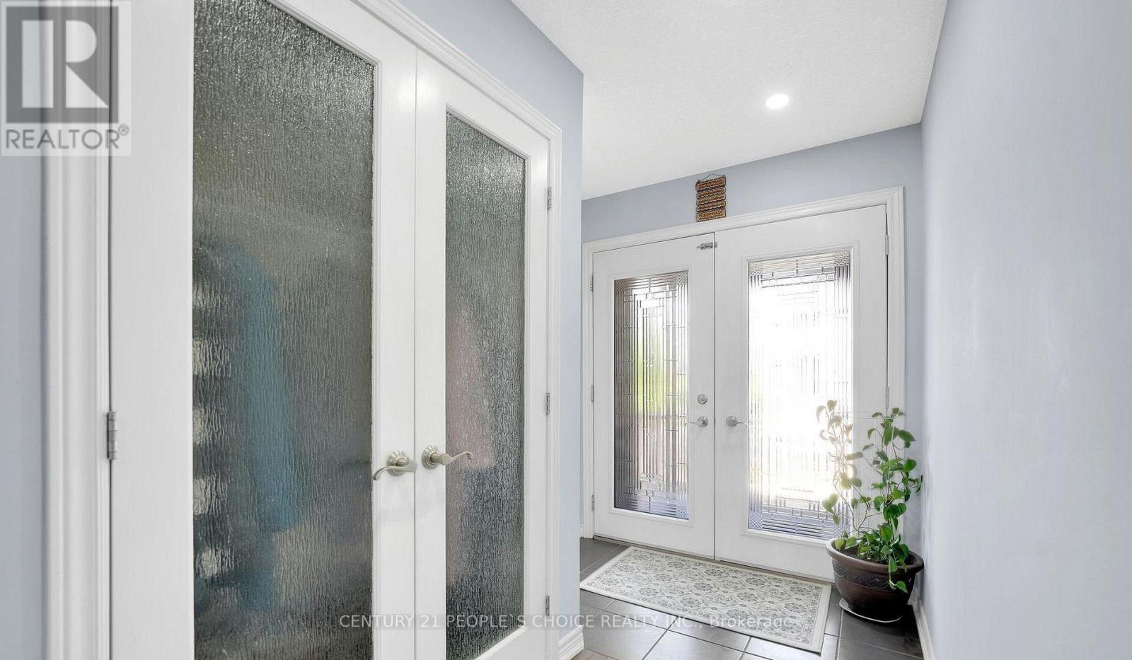 286 Macalister Boulevard, Guelph, Ontario  N1G 0E6 - Photo 4 - X13081544