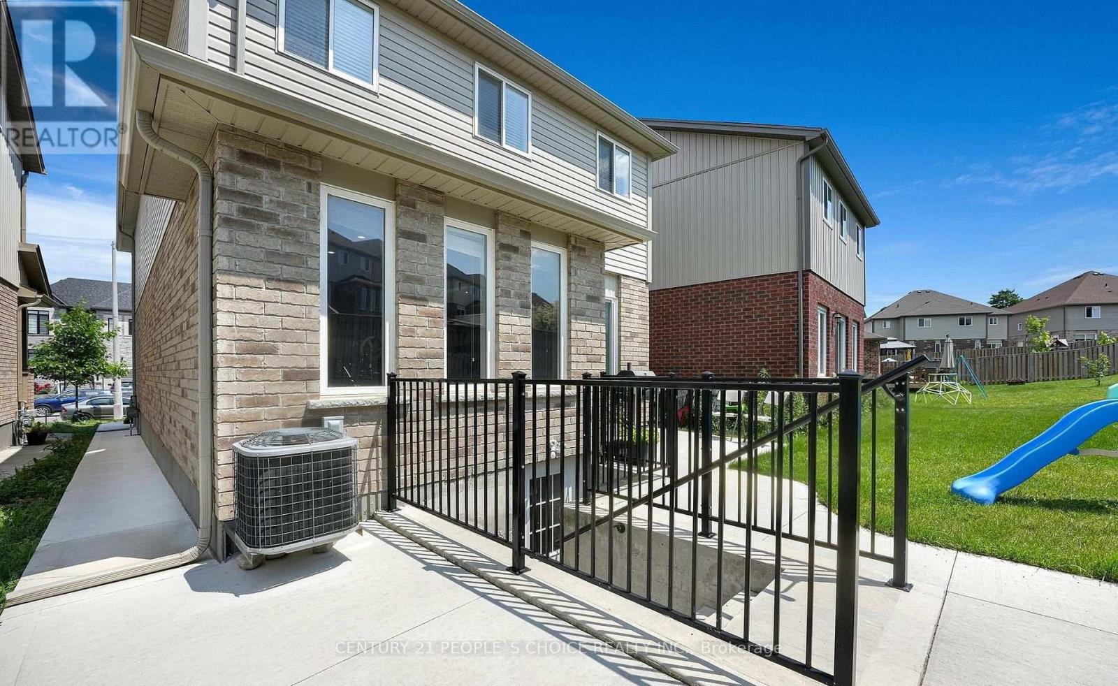 286 Macalister Boulevard, Guelph, Ontario  N1G 0E6 - Photo 44 - X13081544