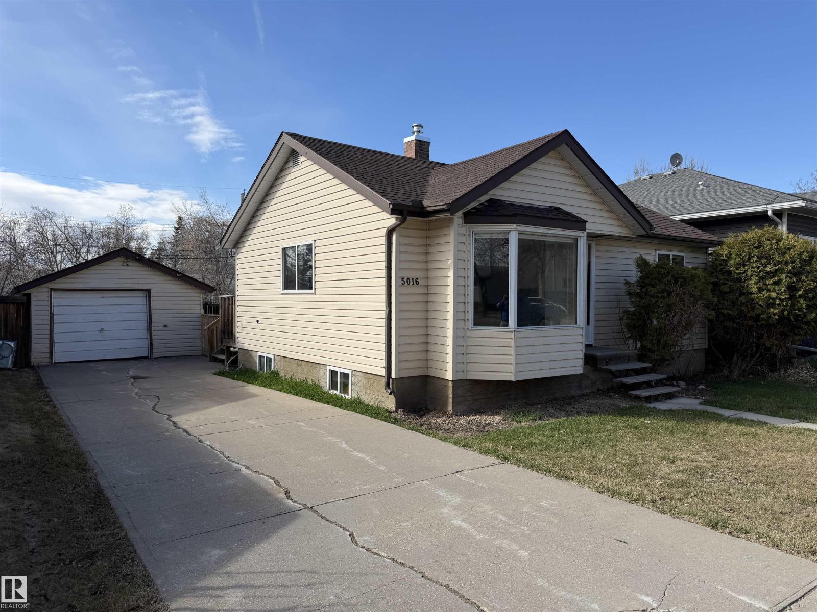 5016 53 St, Barrhead, Alberta  T7N 1E8 - Photo 4 - E4471990