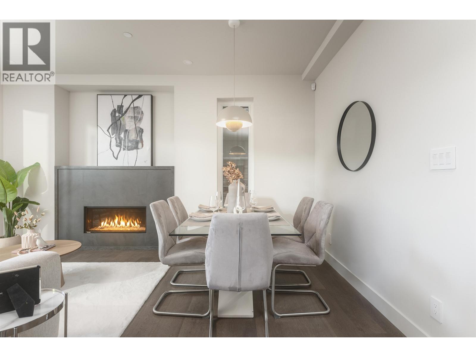 1 638 E 46TH AVENUE, Vancouver, British Columbia