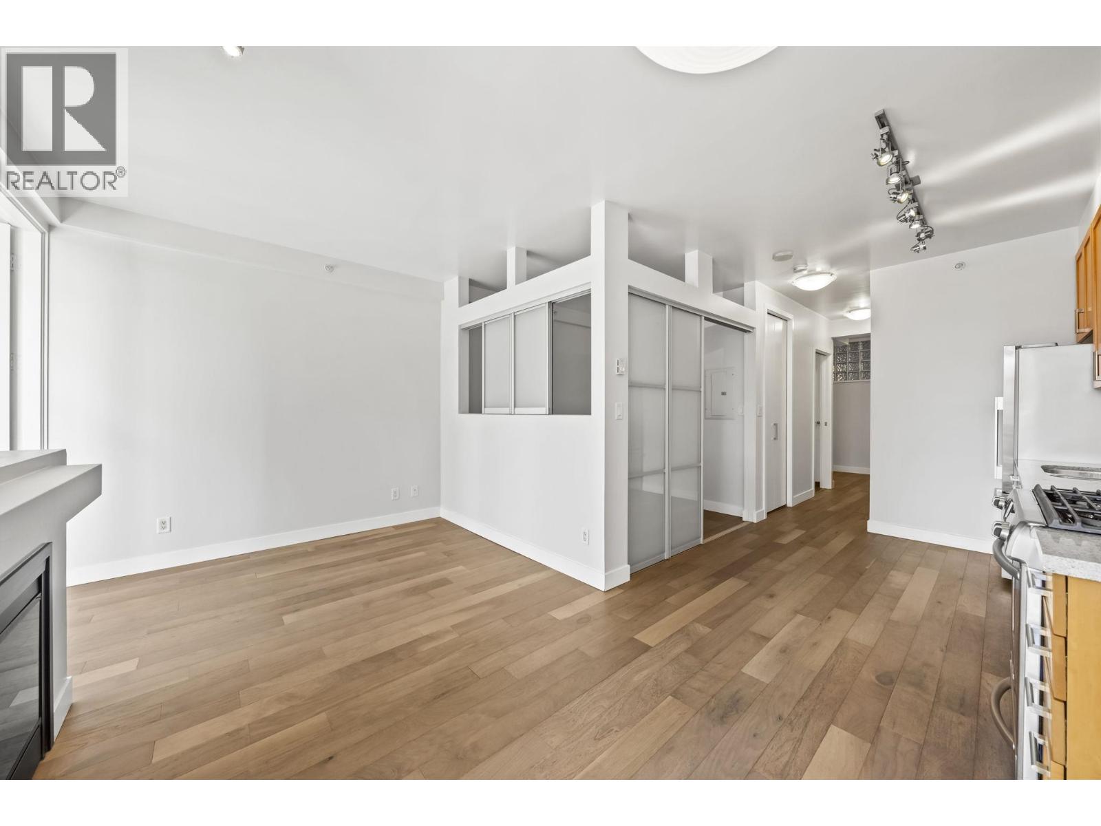 304 2055 Yukon Street, Vancouver, British Columbia  V5Y 4B7 - Photo 4 - R3119202