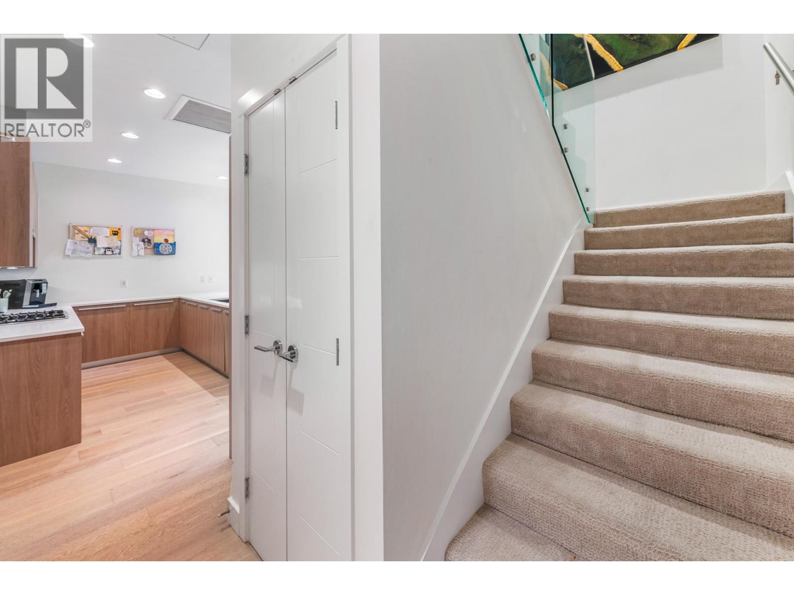 2765 Mountain Highway, North Vancouver, British Columbia  V7J 0B4 - Photo 6 - R3119210