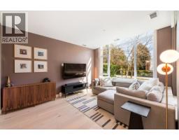 2765 MOUNTAIN HIGHWAY, North Vancouver, British Columbia