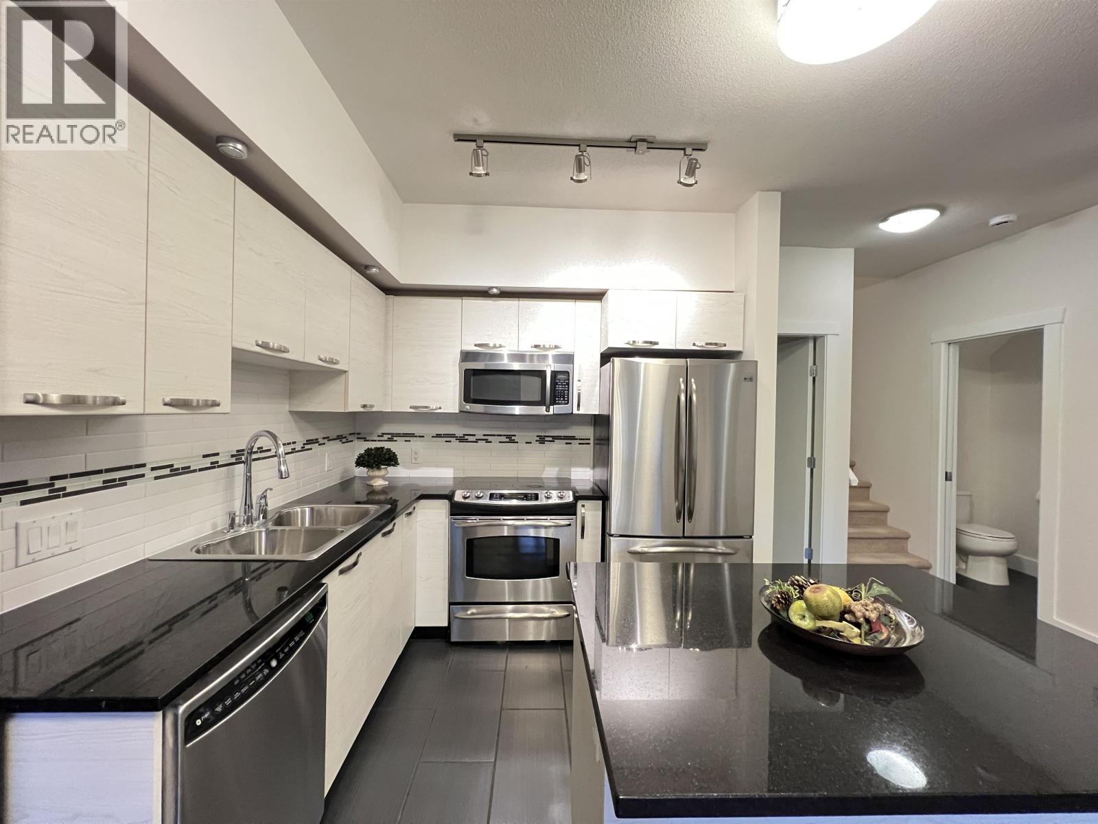 103 7478 Byrnepark Walk, Burnaby, British Columbia  V3N 0B5 - Photo 7 - R3119220