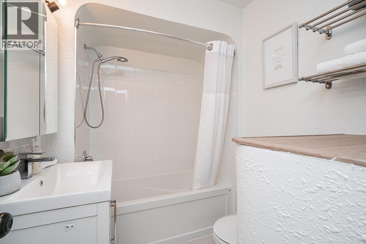 914 Ladner Street, New Westminster, British Columbia  V3L 4W4 - Photo 16 - R3119231