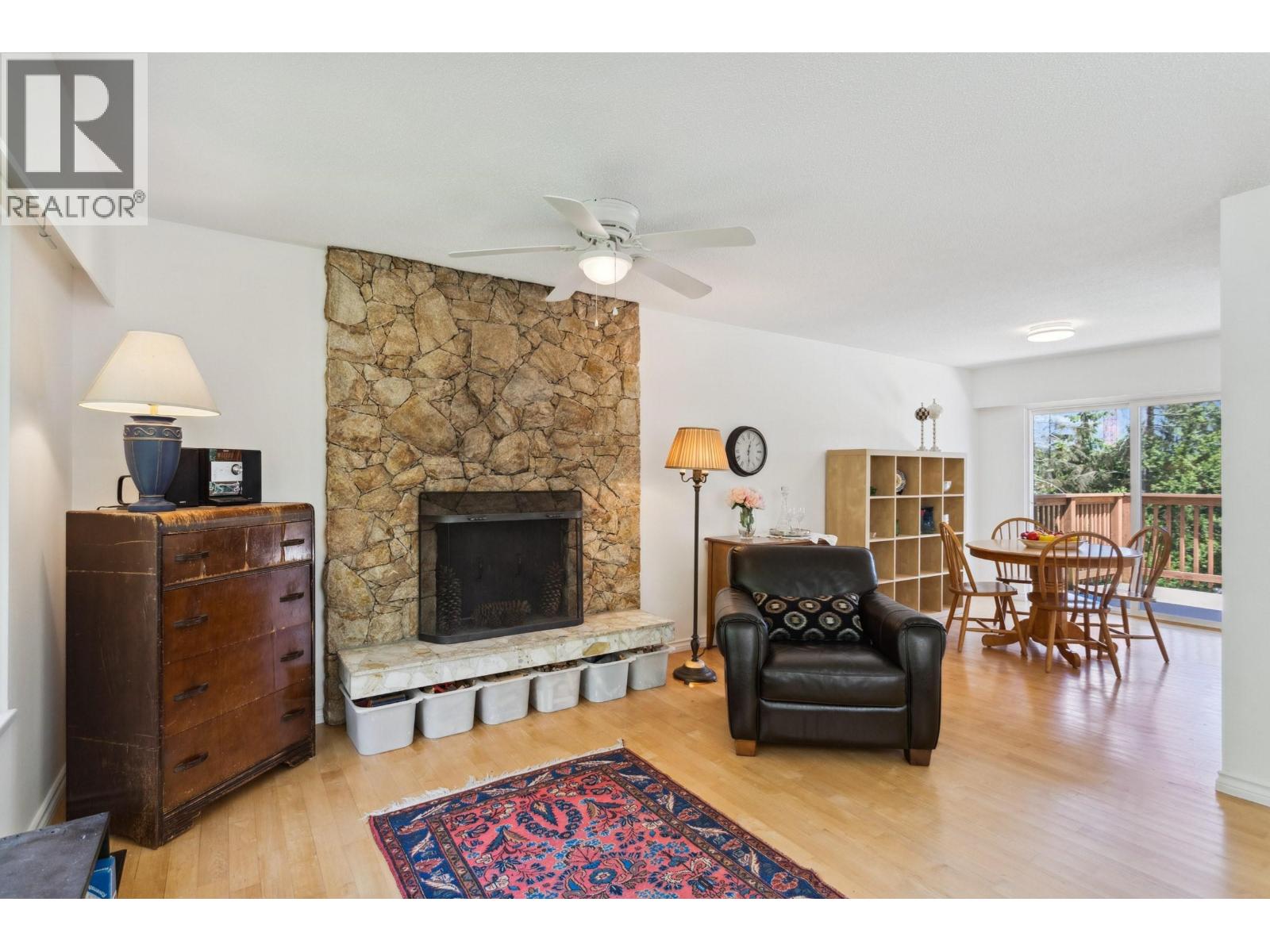 1130 Tuxedo Drive, Port Moody, British Columbia  V3H 1L4 - Photo 3 - R3118776