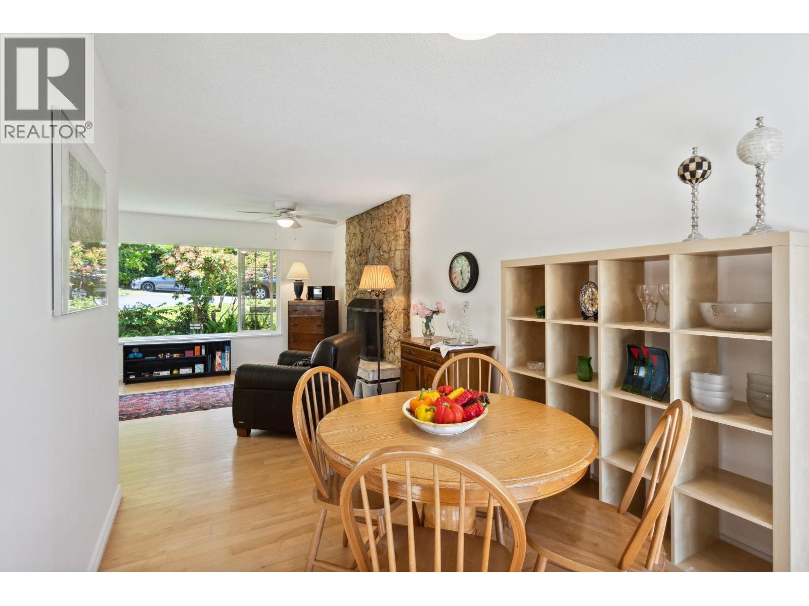 1130 Tuxedo Drive, Port Moody, British Columbia  V3H 1L4 - Photo 9 - R3118776