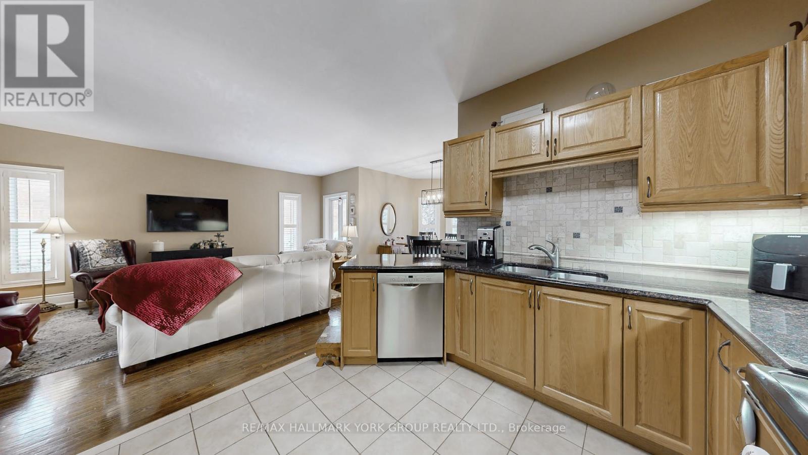 1035 Northern Prospect Crescent, Newmarket, Ontario  L3X 1N7 - Photo 10 - N12632896